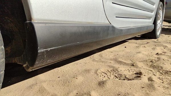 00-05 Mitsubishi Eclipse Passenger Right Lower Rocker Panel Moulding Side Skirt — photo 3