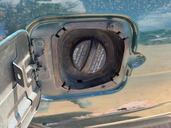 1995-2001 Chevy Lumina Fuel Filler Neck Assembly with Gas Cap OEM 10295393 — photo 4