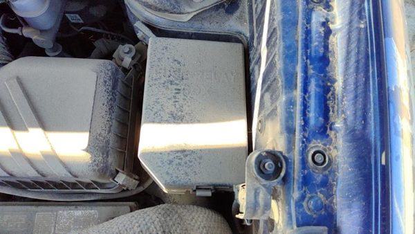 2006 Hyundai Tucson Engine Fuse Box 2.7L 912102E100 — photo 1