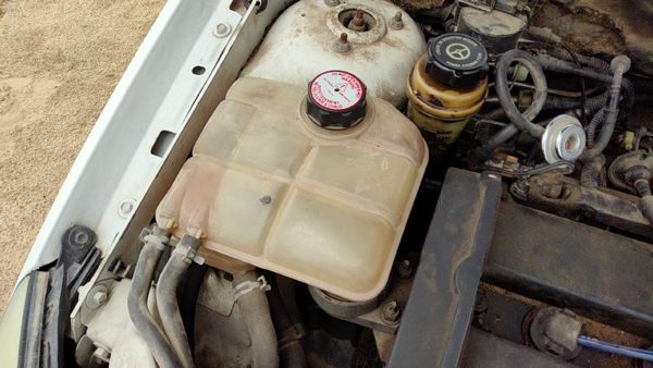2000 Ford Focus Coolant Recovery Bottle Station Wagon — photo 5