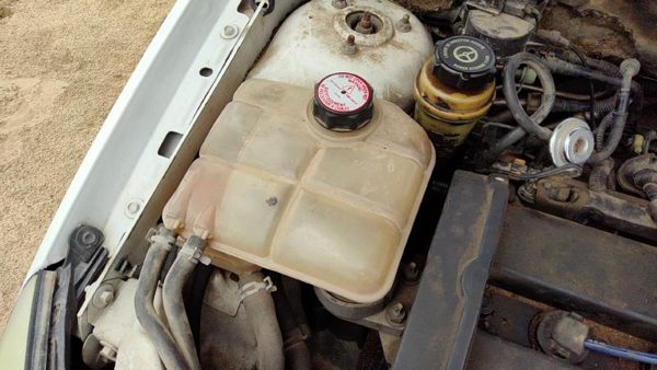2000 Ford Focus Coolant Recovery Bottle Station Wagon — photo 6
