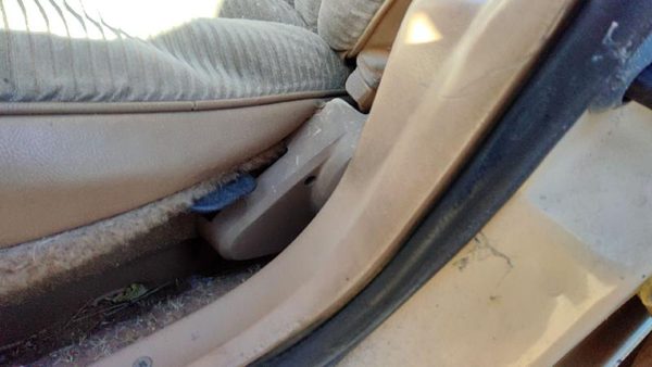 1984-1987 Ford Tempo Driver Left Side Seat Trim Panel Oem Tan — photo 1