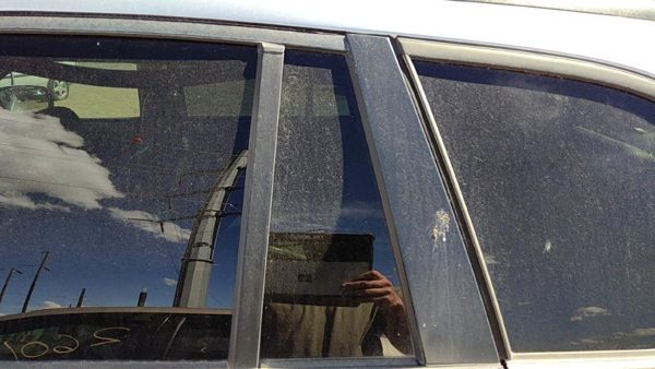 04-08 Pacifica Driver Left Rear Vent Window Back Door Glass With Frame Oem — photo 1