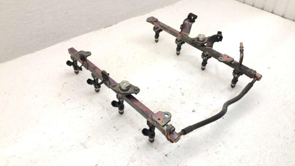 2004-15 Nissan Titan Complete Fuel Rail With Injectors Set Loaded Oem 166007s00a — photo 1