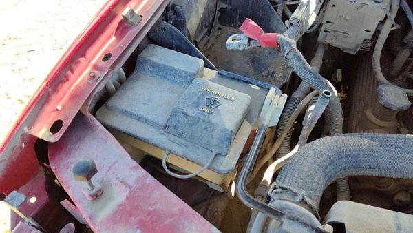 1998-2008 Ford F150 Windshield Washer Fluid Reservoir With Pump Oem Wiper Tank — photo 1