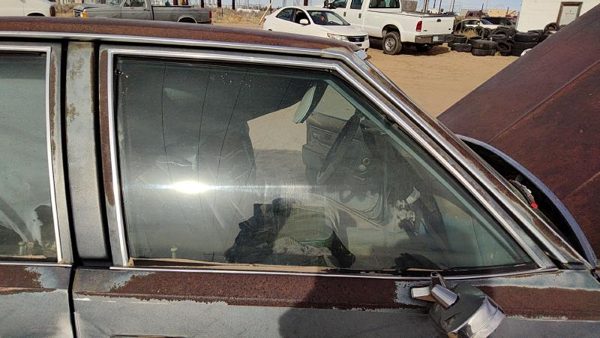 1977-1979 Chevy Caprice Passenger Right Front Side Window Door Glass Oem — photo 2