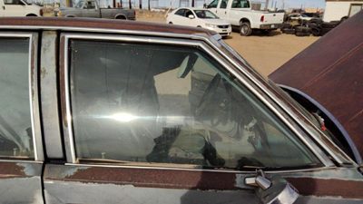 1977-1979 Chevy Caprice Passenger Right Front Side Window Door Glass Oem