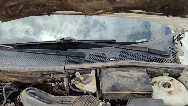 2000 Focus Station Wagon Windshield Wiper Cowl Vent Trim Panel Oem Cover — photo 3