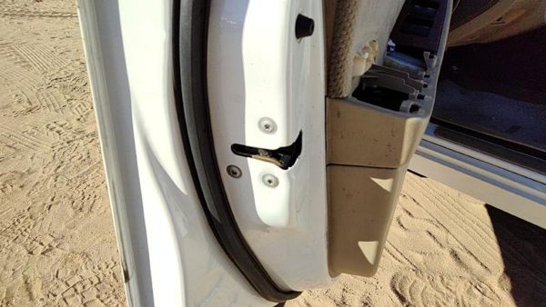 2007-2012 Nissan Altima Driver Left Front Door Latch With Rods/Cables Oem — photo 1