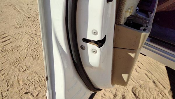 2007-2012 Nissan Altima Driver Left Front Door Latch With Rods/Cables Oem — photo 3