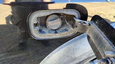 2005-2009 Land Rover Lr3 Fuel Filler Neck Assembly With Gas Cap Oem Lr045066