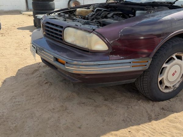 1992-1998 Olds Eighty Eight Front Bumper Cover Assembly Oem Maroon 25660652 — photo 3