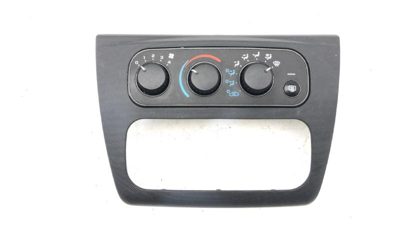 2001-2006 Dodge Stratus Temperature Control Module In Dash Heater Ac Head Unit