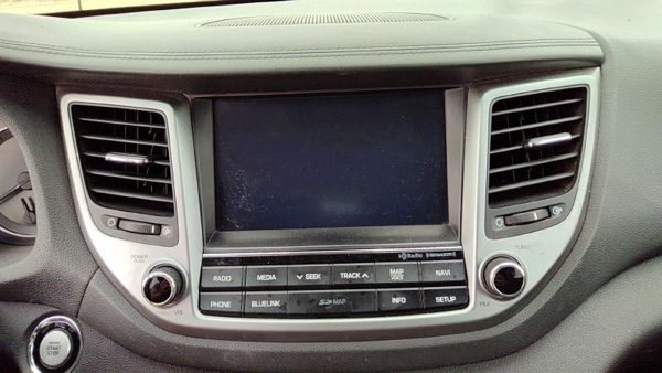 2016 Hyundai Tucson Audio & Visual Equip.(radio) — photo 9
