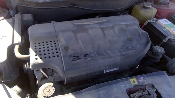 2006 Chrysler Pacifica Engine Cover Top Plastic Shield Oem 3.5L — photo 2