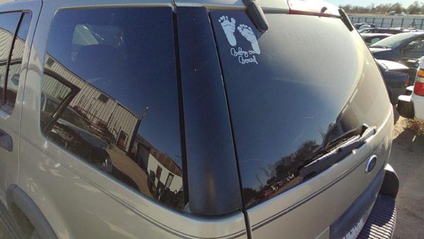 2003 Ford Explorer Driver Left Rear Moulding On Quarter Panel Oem — photo 1