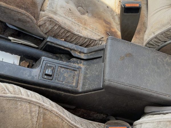 1985-1988 Nissan Maxima Center Console Assembly Gray Automatic 3.0L OEM — photo 4