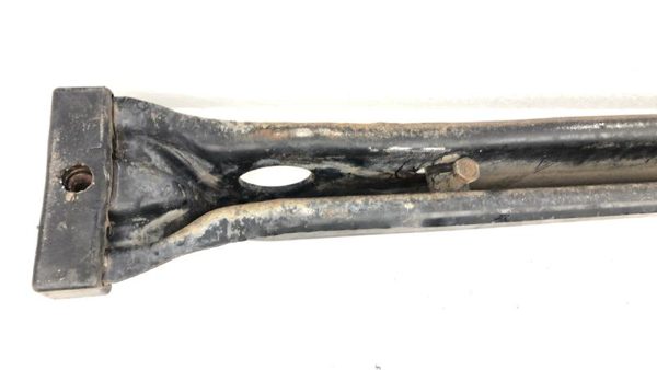 1990 Chevy Silverado 1500 Torssion Bar Mount Crossmember Bracket Keys Hardware — photo 8