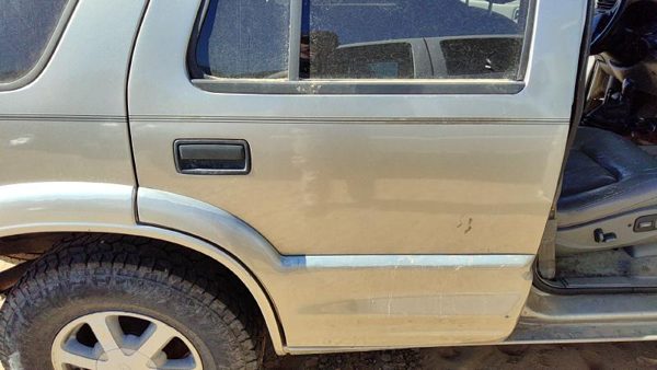 2000 Olds Bravada Rear Door RH Pewter 11U — photo 3