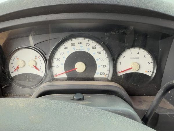 2006 Dodge Dakota Speedometer Cluster Instrument Gauges Panel Oem Dash — photo 1