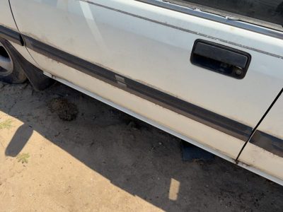 1988-1989 Honda Accord Lx Driver Left Front Moulding From Door Oem