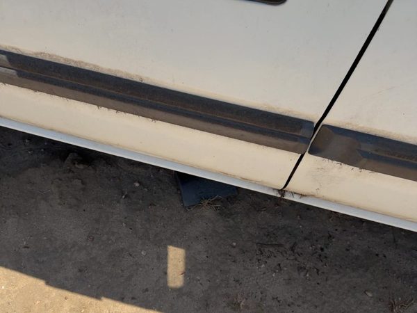 1988-1989 Honda Accord Lx Driver Left Front Moulding From Door Oem — photo 2
