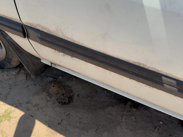 1988-1989 Honda Accord Lx Driver Left Front Moulding From Door Oem — photo 7