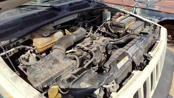 2005 Jeep Liberty — vehicle photo 3