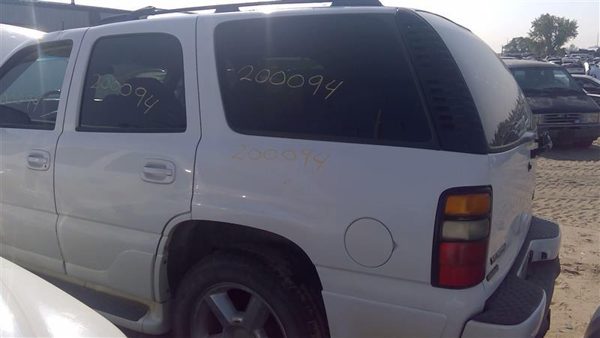 2005 GMC Yukon — vehicle photo 6