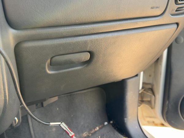 02 Chevy S10 Blazer Glove Box Assembly Complete Door With Latch Oem Graphite 12H — photo 1