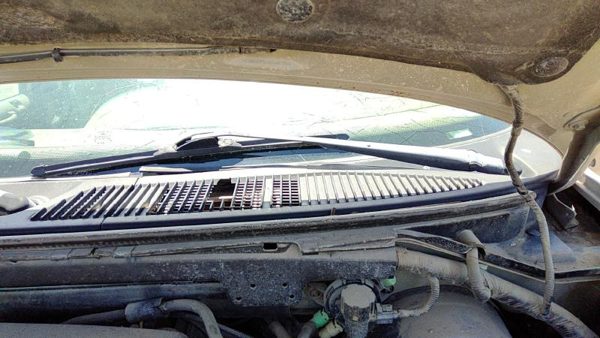 1998 Lincoln Navigator Wiper Arm — photo 3