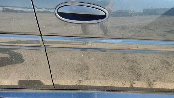 04-08 Grand Prix Passenger Right Front Moulding From Door Trim Stealth Gray 46U — photo 2