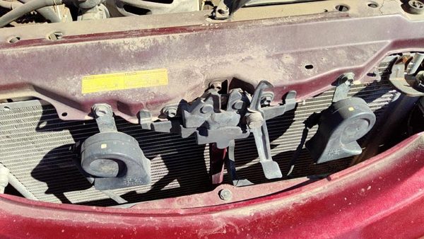2002-2006 Toyota Camry Hood Latch Assembly With Bracket Oem 5320133909 — photo 2
