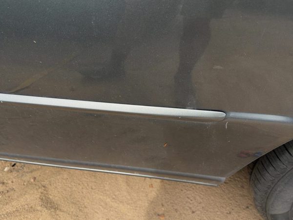 98-04 Seville Driver Left Rear Moulding From Door Back Side Molding Sedan Sts Th — photo 6