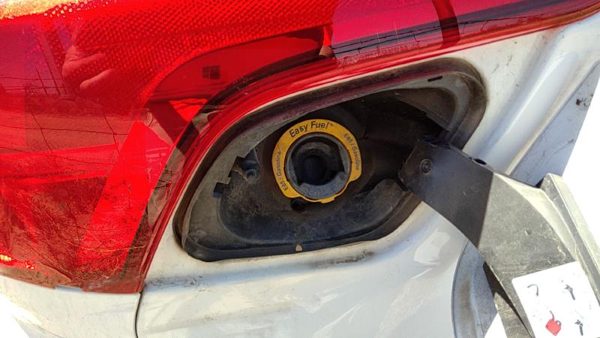 2012-2018 Ford Focus Ford Focus Fuel Filler Neck Assembly With Gas Cap Oem — photo 1