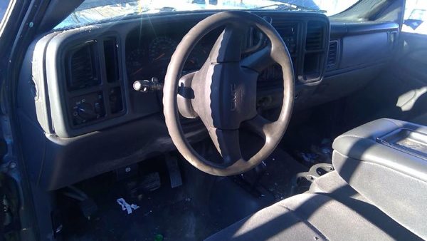 2006 GMC Sierra — vehicle photo 3
