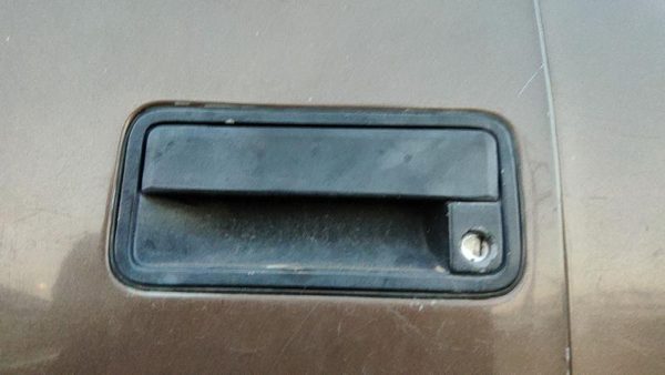 1994 Suburban 1500 Outside Door Handle LH — photo 4