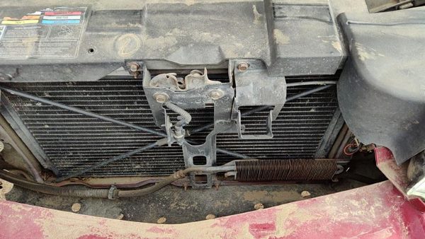 1996-2002 Cadillac Eldorado Hood Latch Assembly With Bracket Oem 88955750 — photo 1