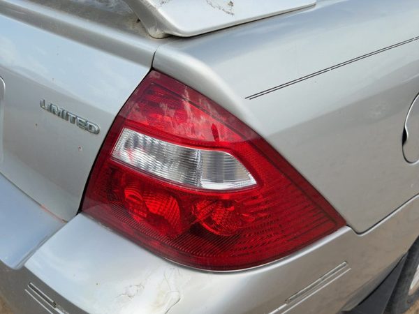2005-2007 Ford Fivehundred Passenger Right Tail Light Brake Lamp Oem Rear — photo 2