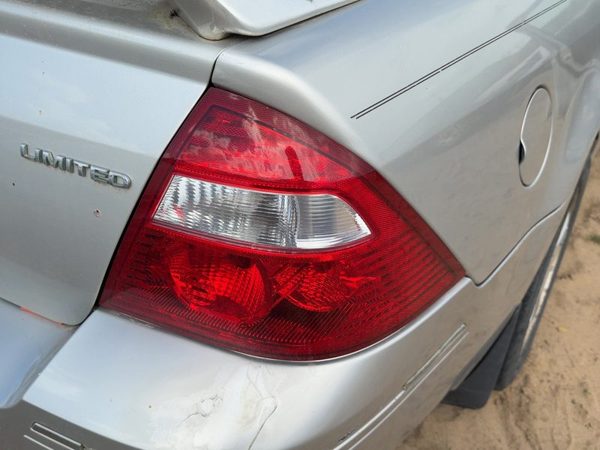 2005-2007 Ford Fivehundred Passenger Right Tail Light Brake Lamp Oem Rear — photo 3