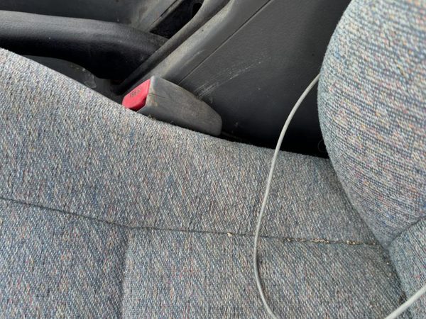 1998-2002 Isuzu Rodeo Driver Left Front Seat Belt Buckle Receiver Oem 8971584836 — photo 1