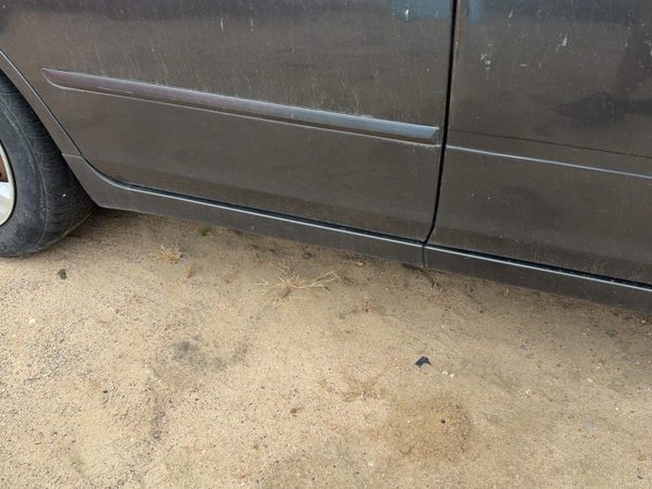 02-06 Altima Passenger Right Lower Rocker Panel Moulding Oem Rear Smoke K11 — photo 8