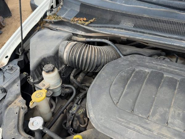 11-16 Town & Country Air Intake Cleaner Filter Box Housing With Tube 3.6L — photo 9