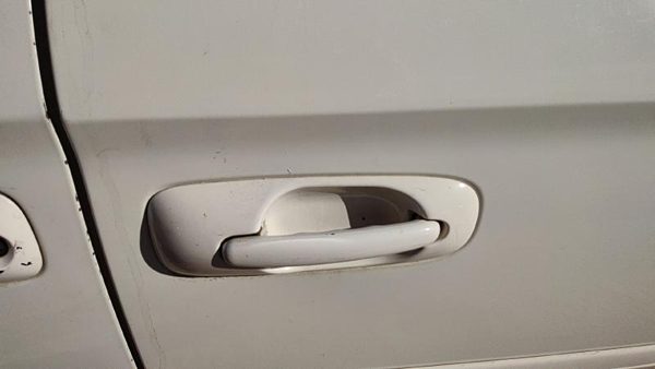 2001-2007 Dodge Caravan Driver Left Rear Outside Door Handle Oem Back White Pw1 — photo 2