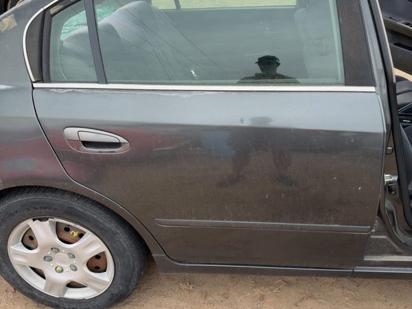 2005 Nissan Altima Rear Door RH Smoke K11 — photo 2