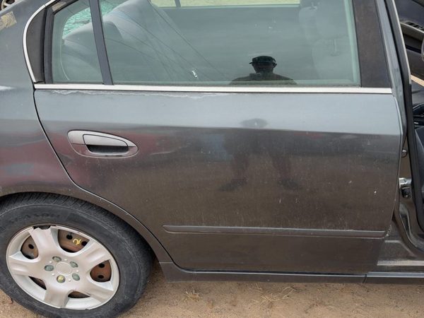 2005 Nissan Altima Rear Door RH Smoke K11 — photo 4