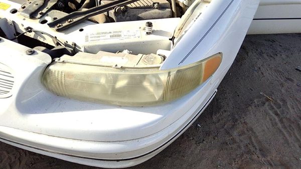 1997-2004 Buick Regal Driver Left Head Light Oem Front Lamp 19244639 — photo 1