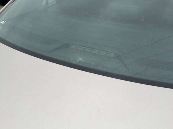 11-26 Vw Jetta Third Brake Light Middle Lamp Oem — photo 1