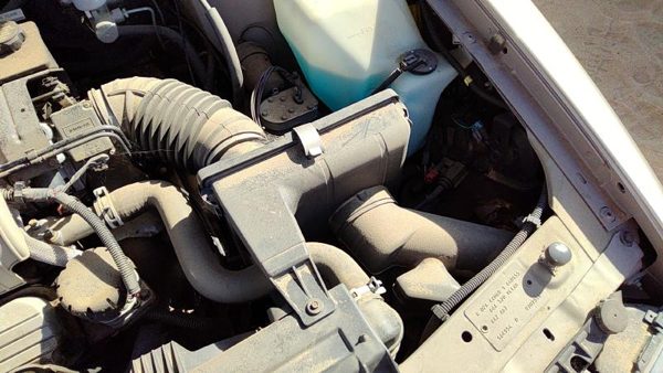 91-93 Park Ave Ultra Air Intake Cleaner Filter Housing Tube 3.8L Supercharged — photo 1