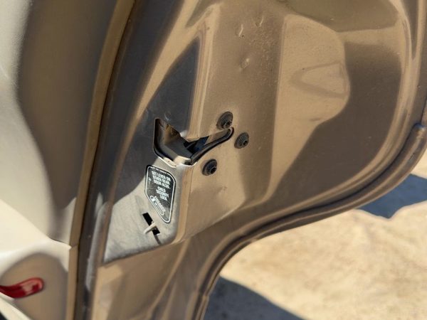 00-05 Buick Lesabre Passenger Right Rear Door Latch With Rods/Cables Oem Back — photo 2